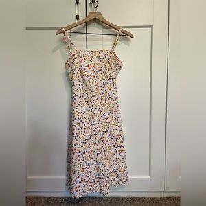 NWT Tommy Hilfiger tie back dress.  Floral pattern sz 4